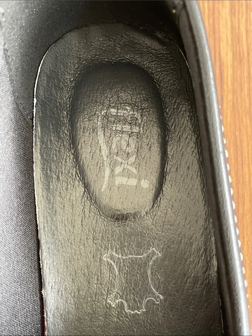 Flexi Black leather Slip-On Leather Loafers